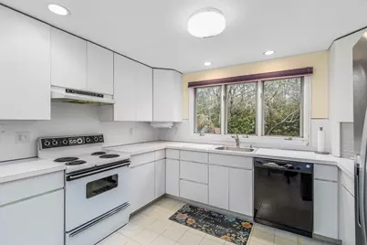 303 Turtleback Rd, Barnstable, MA 02648 - Photo 11