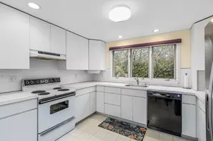 303 Turtleback Rd, Barnstable, MA 02648 - Photo 11