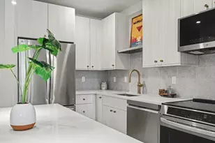 34 Oak St, Boston, MA 02136 - Photo 19