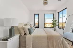 34 Oak St, Boston, MA 02136 - Photo 11