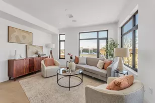 34 Oak St, Boston, MA 02136 - Photo 5