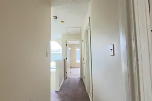 48 Castlegate Dr, Springfield, MA 01129 - Photo 11