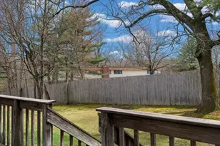 48 Castlegate Dr, Springfield, MA 01129 - Photo 21