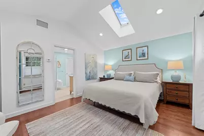 68 Merrimac St, Dartmouth, MA 02748 - Photo 15