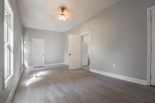 8 Oak St, North Attleboro, MA 02760 - Photo 17