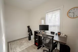 8 Oak St, North Attleboro, MA 02760 - Photo 9