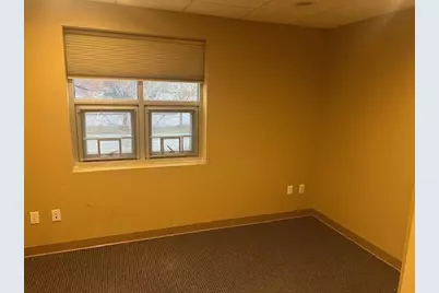 365 Faunce Corner Rd, Dartmouth, MA 02747 - Photo 11