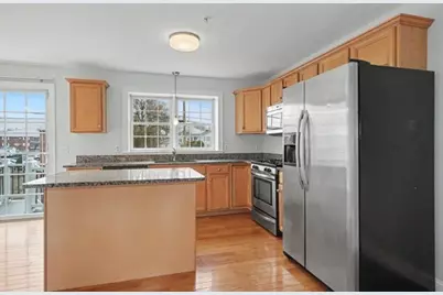 1975 Middlesex St #10, Lowell, MA 01851 - Photo 7