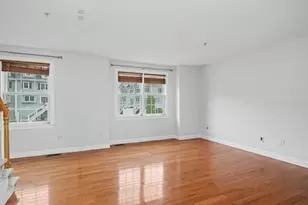 1975 Middlesex St, Lowell, MA 01851 - Photo 9