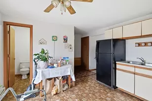 64-66 Ferris St, Springfield, MA 01151 - Photo 17