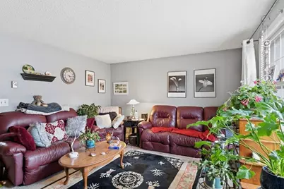 64-66 Ferris St, Springfield, MA 01151 - Photo 9