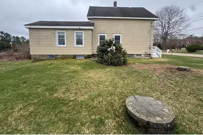 39 Burt St, Berkley, MA 02779 - Photo 5