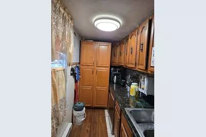 11 Maxwell St, Worcester, MA 01607 - Photo 5