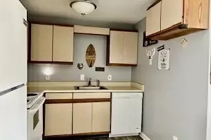 1471 Braley Rd, New Bedford, MA 02745 - Photo 11