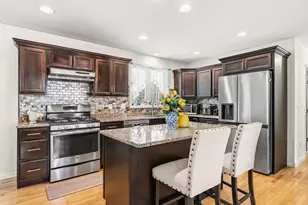 181 Tarkiln Pl, New Bedford, MA 02745 - Photo 3