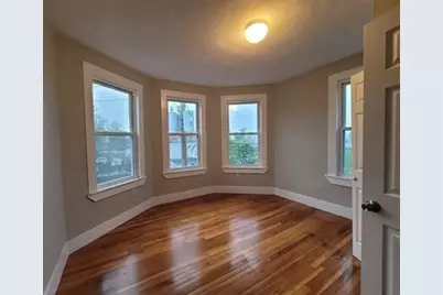 8 Woodman #2, Lynn, MA 01905 - Photo 3