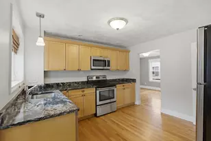 12 Riverside Ct, Saugus, MA 01906 - Photo 5