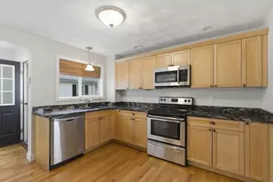 12 Riverside Ct, Saugus, MA 01906 - Photo 3