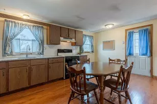 24 Hanson Rd, Saugus, MA 01906 - Photo 3