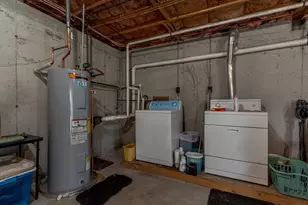 24 Hanson Rd, Saugus, MA 01906 - Photo 15