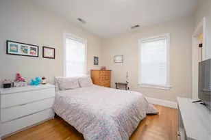 458 E 6th St, Boston, MA 02127 - Photo 11