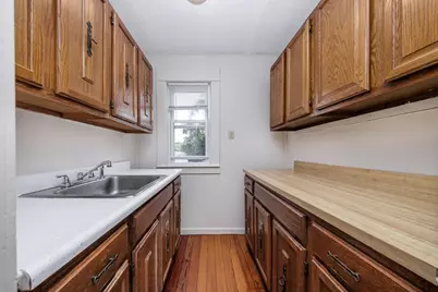 51 Rosemont St #2, Lowell, MA 01854 - Photo 3