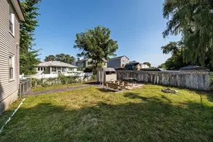 51 Rosemont St, Lowell, MA 01854 - Photo 15