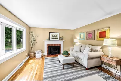 118 Yarmouth Street, Longmeadow, MA 01106 - Photo 3