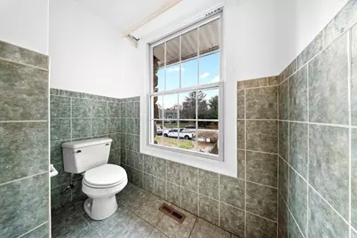 32 Madison Ct, Westport, MA 02790 - Photo 13