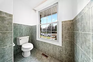 32 Madison Ct, Westport, MA 02790 - Photo 13