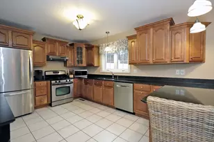 37 Maine Ave, Dartmouth, MA 02747 - Photo 11