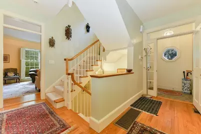 14 Ash  Street #14, Cambridge, MA 02138 - Photo 9