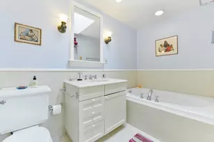 14 Ash St, Cambridge, MA 02138 - Photo 17