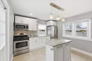 21 Chauncey St, Dedham, MA 02026 - Photo 3