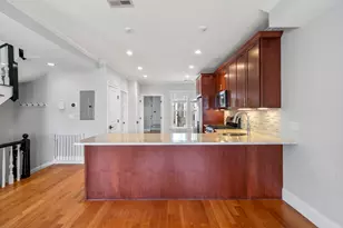 707 E 4th St, Boston, MA 02127 - Photo 3