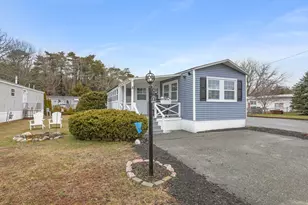 8 Madeline St, Wareham, MA 02538 - Photo 23