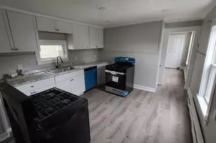 22 Wamesit St, Lowell, MA 01852 - Photo 3