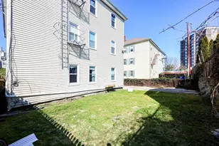 62 Pitman St, Fall River, MA 02723 - Photo 5