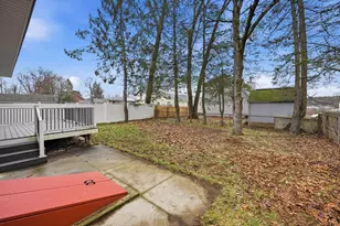 140 Temby St, Springfield, MA 01119 - Photo 33