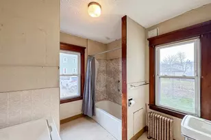 110 Bonneville Ave, Chicopee, MA 01013 - Photo 27