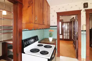 110 Bonneville Ave, Chicopee, MA 01013 - Photo 9