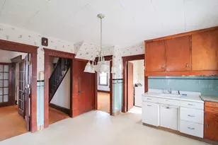 110 Bonneville Ave, Chicopee, MA 01013 - Photo 3