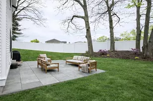 405 Parker St, Newton, MA 02459 - Photo 3