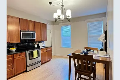 128 Chestnut St #1, Brookline, MA 02445 - Photo 3