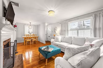 4 Magnolia Ter, Stoneham, MA 02180 - Photo 5