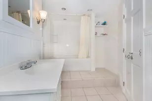 29 St Marys Ct, Brookline, MA 02446 - Photo 9