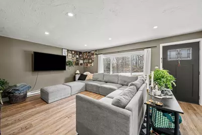 5 Wellesley Ave, Worcester, MA 01605 - Photo 11