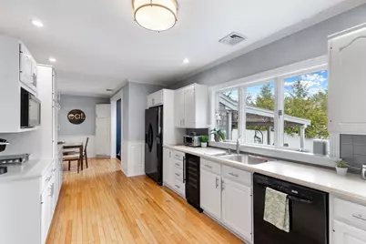 319 Lowell St, Lynnfield, MA 01940 - Photo 11