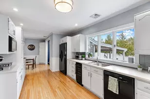 319 Lowell St, Lynnfield, MA 01940 - Photo 11