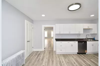 30 Day St #2, West Springfield, MA 01089 - Photo 3